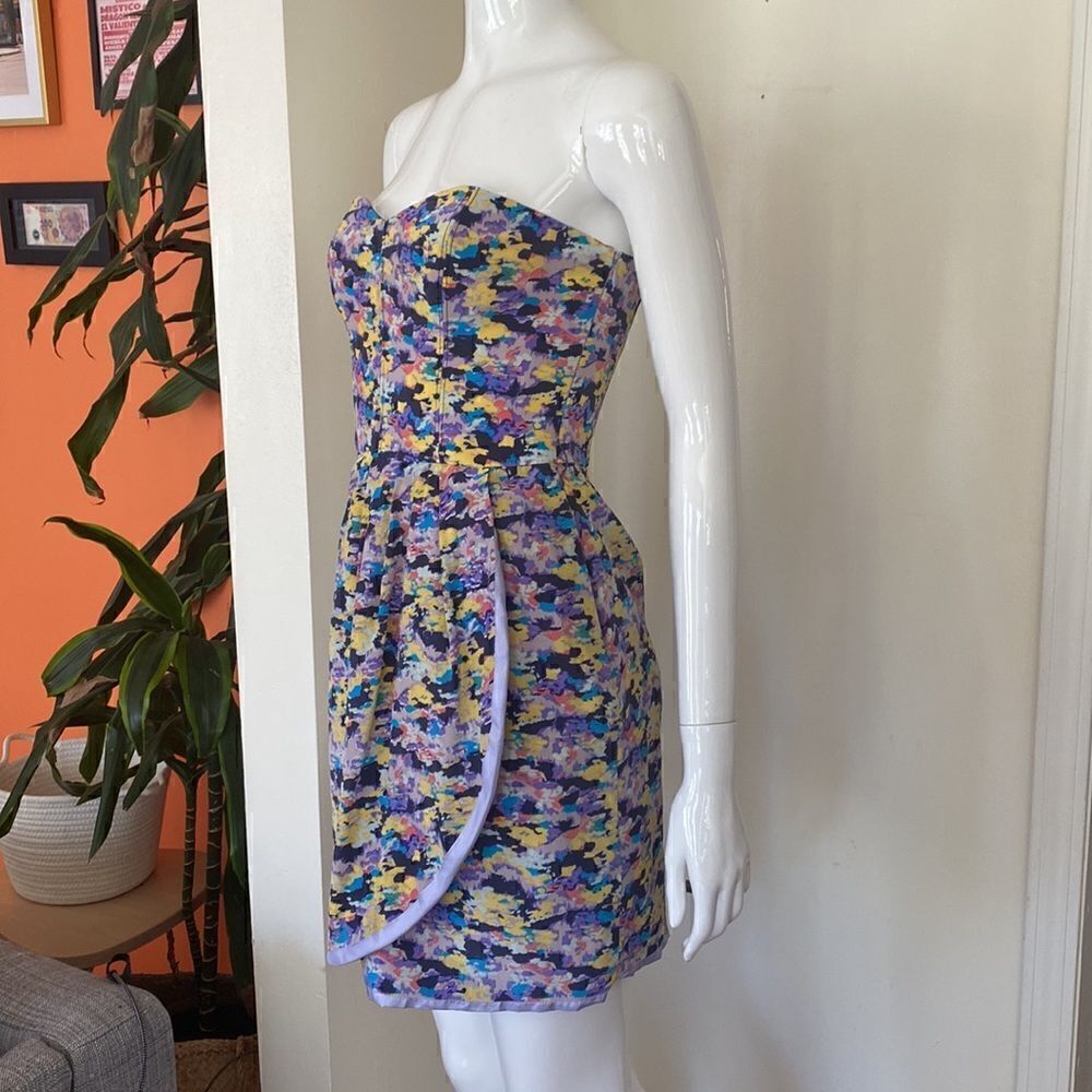 Charlotte Ronson Mini Sweetheart Strapless Dress in Abstract Watercolor Size 4 - Picture 6 of 14